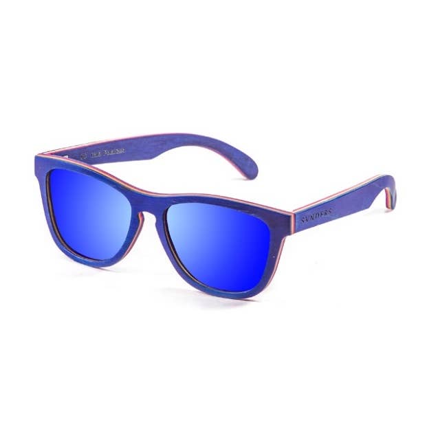 SAN FRANCISCO,
Bras : lumière bleue skate
Objectif : bleu revo pour la vente par Sunpers Sunglasses