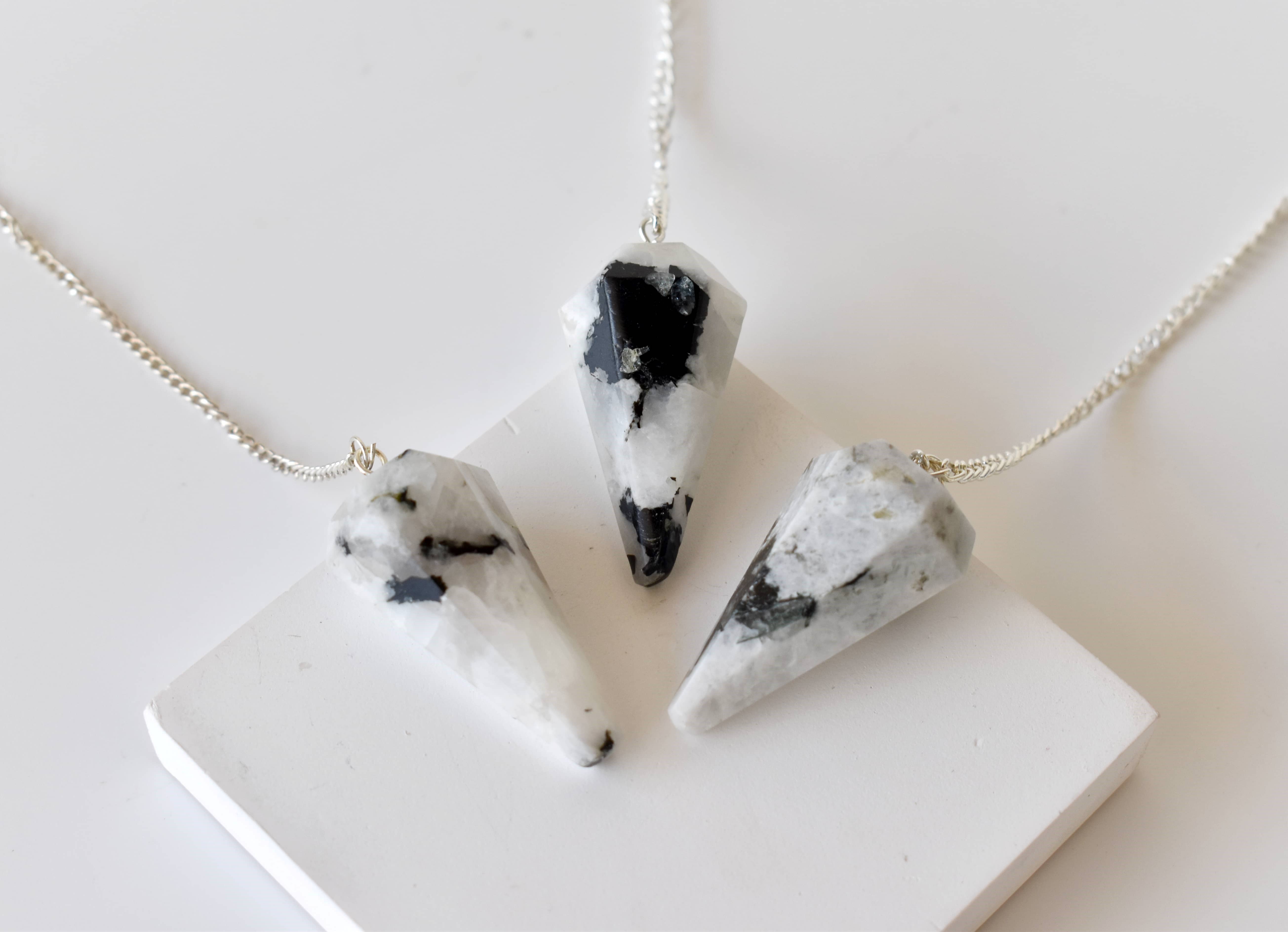 Soothing Crystals - Wholesale Spiritual Stone/Crystal - Dowsing Pendulum |Rainbow Moonstone Faceted Crystal Pendulum5