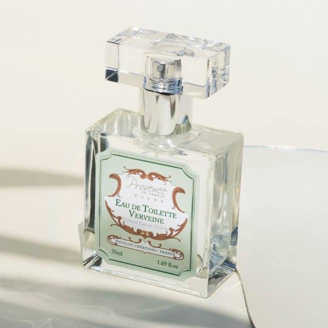 Agua de colonia Verbena y otras tendencias de Resultados para esenssi perfumes equivalencia al por mayor. Devoluciones gratuitas y condiciones de pago a 60 días en Faire en Faire.