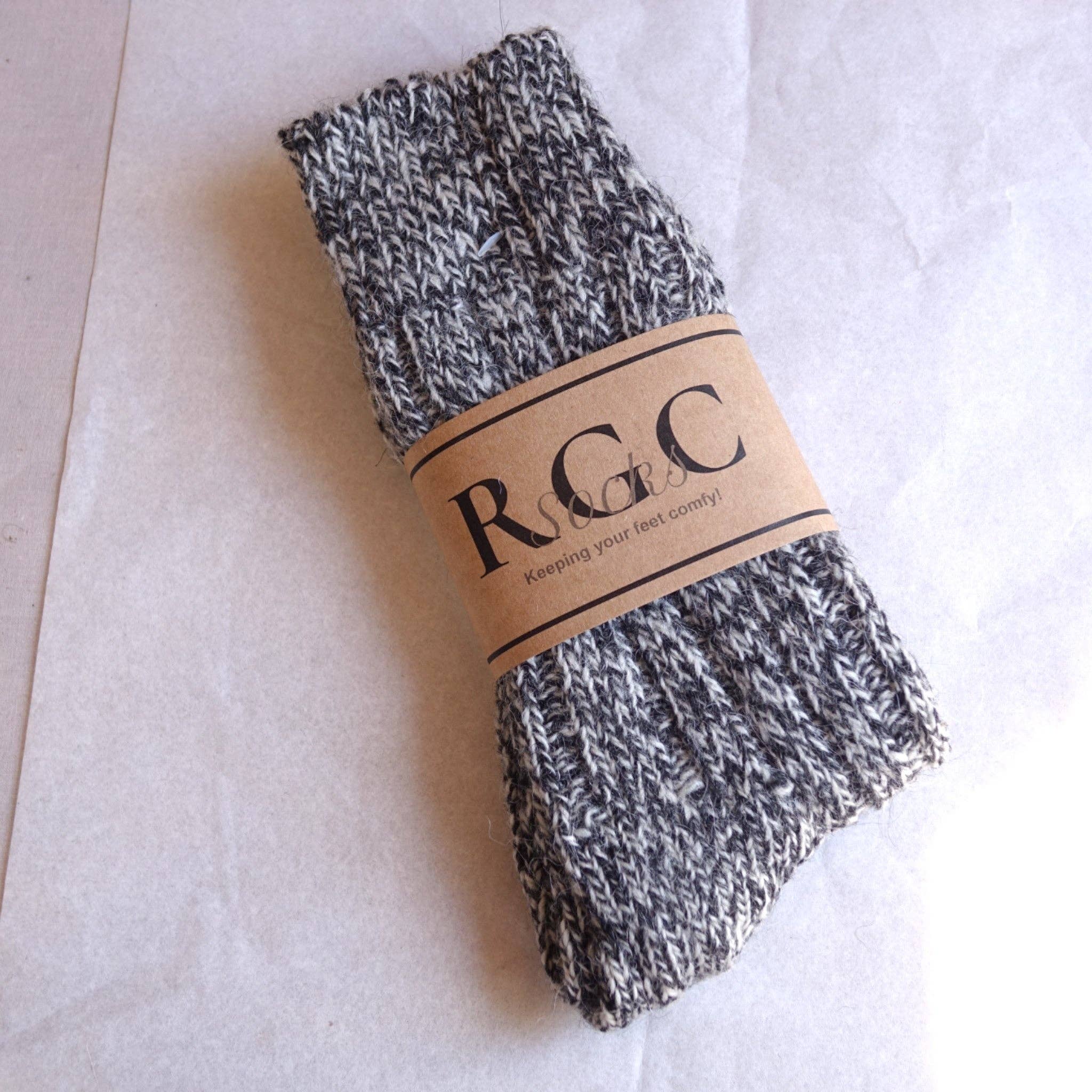 By The Mountain - Portuguese Handmade Footwear - Vendita all'ingrosso Calzini - Unisex - Calze in alpaca Zebra | Calze in lana | Calze invernali5