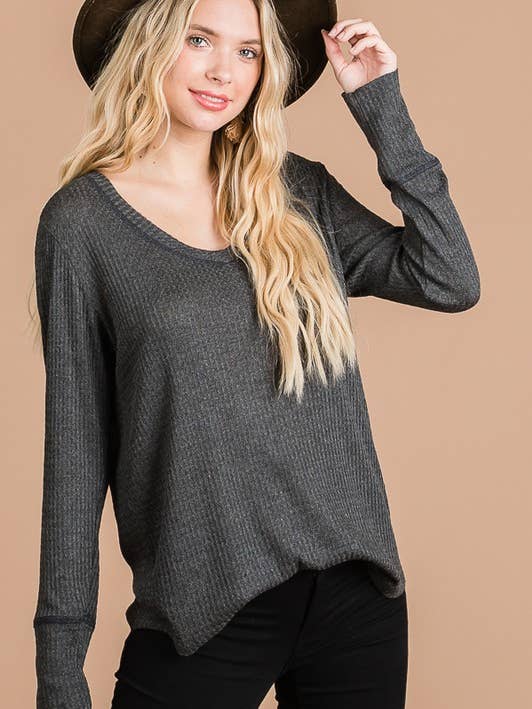 Top de Malha Canelada Sólida com Decote em V e Manga Comprida T3815 por atacado de 7th Ray