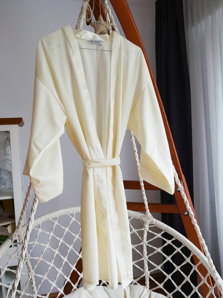 The Ivo kimono for wholesale by OH KIMONO