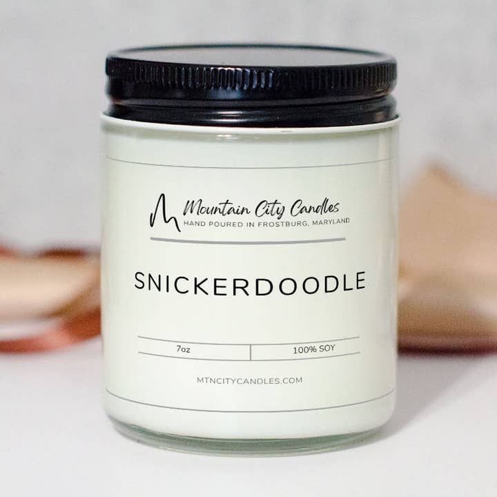 Kerzen und Melts mit Sojawachs-Duft von Snickerdoodle für den Großhandel von Mountain City Candles