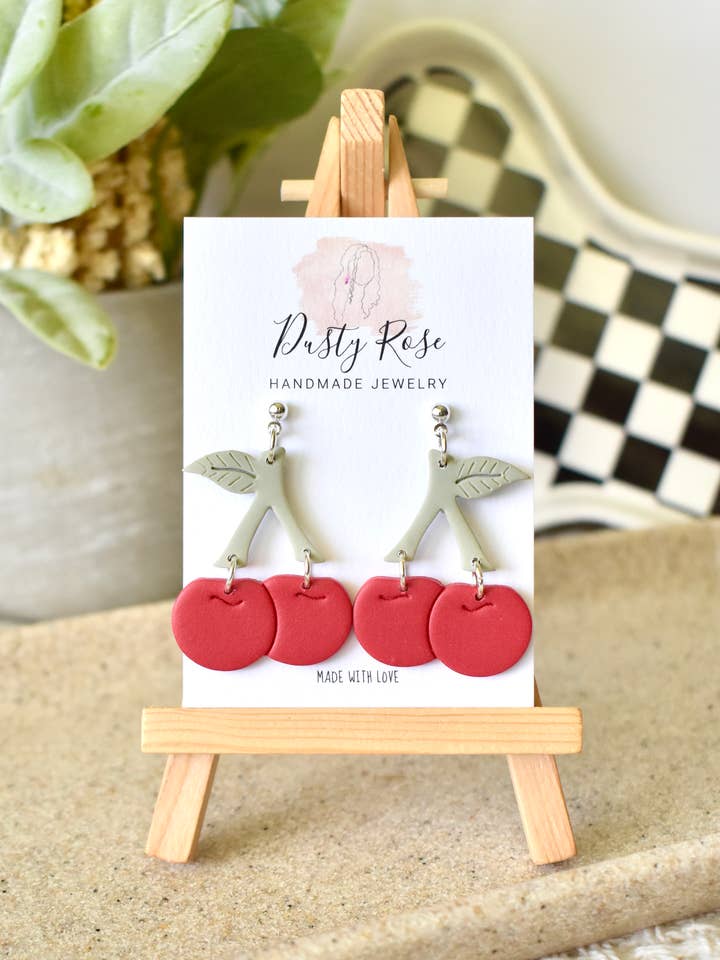 Pendientes de arcilla con forma de cereza para venta al por mayor de Dusty Rose Creations