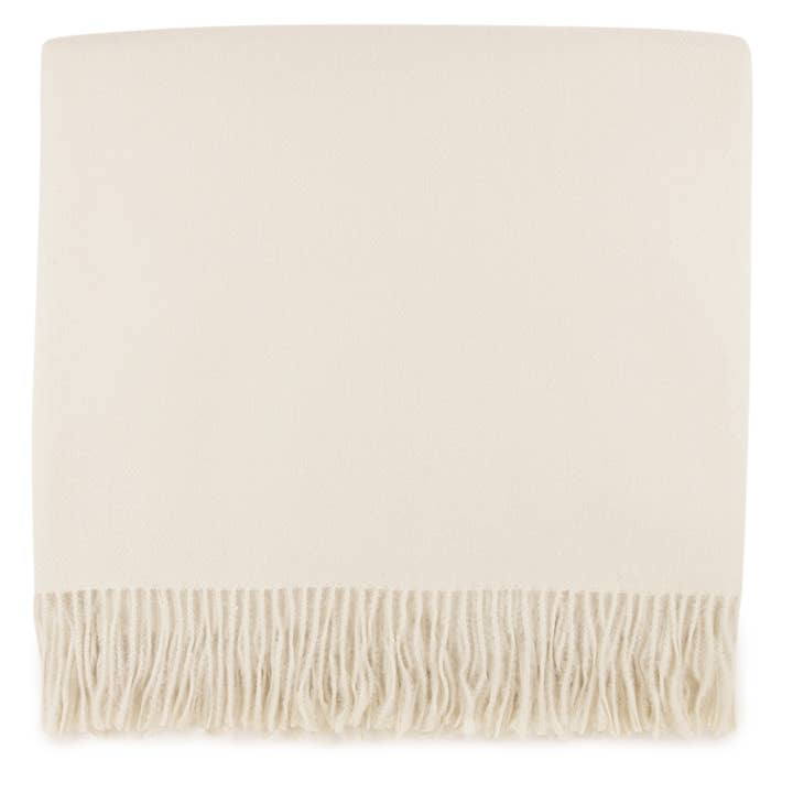 Edinburgh Cream Throw 50x68 for wholesale by Bedford Collections