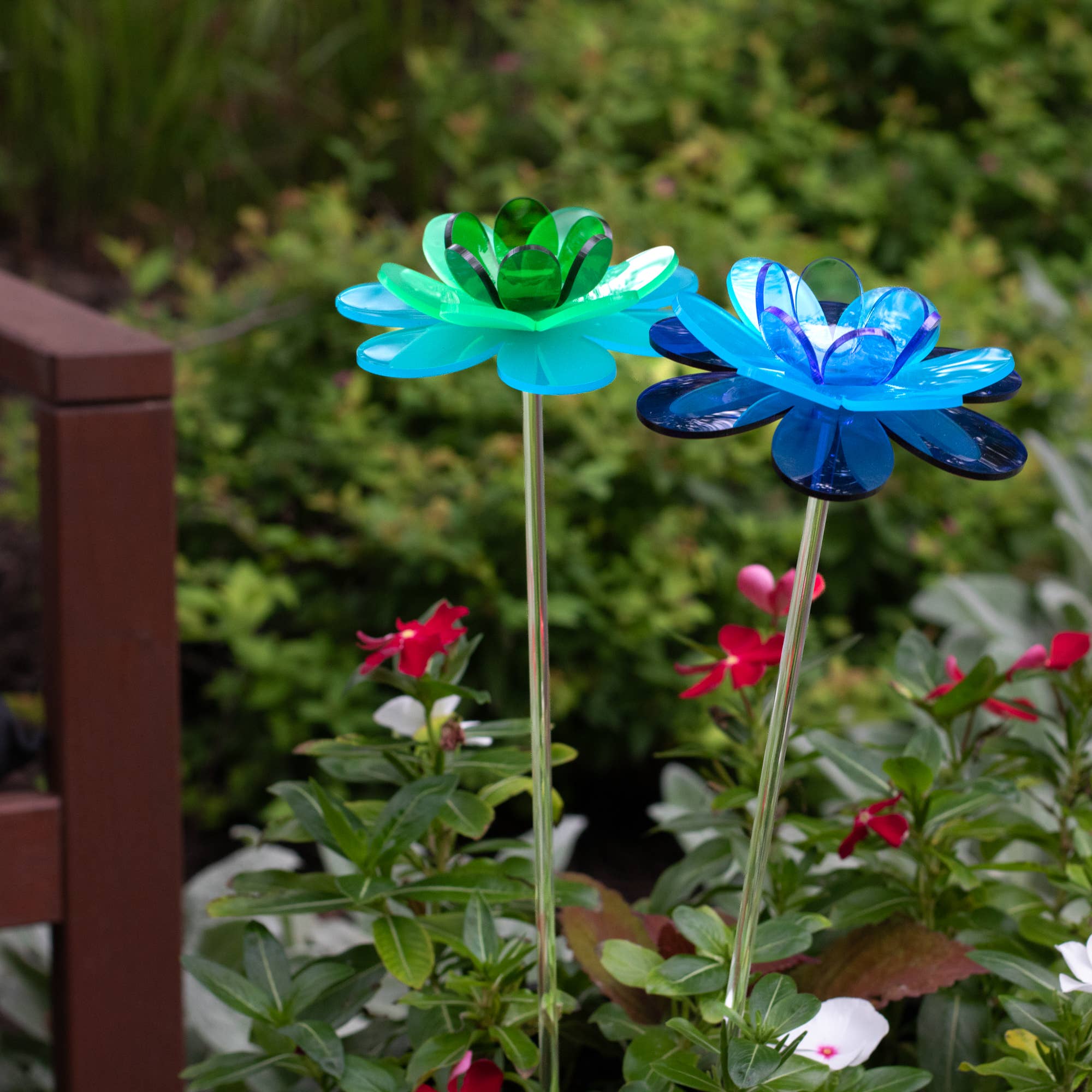 The Colored Petal – wholesale Garden/lawn stake – Blue aqua garden stake | Diamond lotus flower decor handmade3