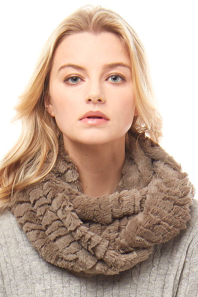 Hana - Wholesale Scarf - Women's - Solid Faux Fur Infinity Scarf4