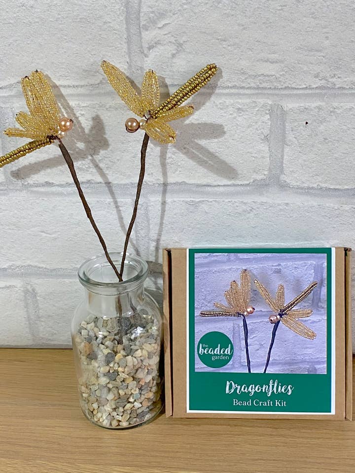 Kit de perles Libellules dorées - Une idée cadeau créative. pour la vente par The Beaded Garden