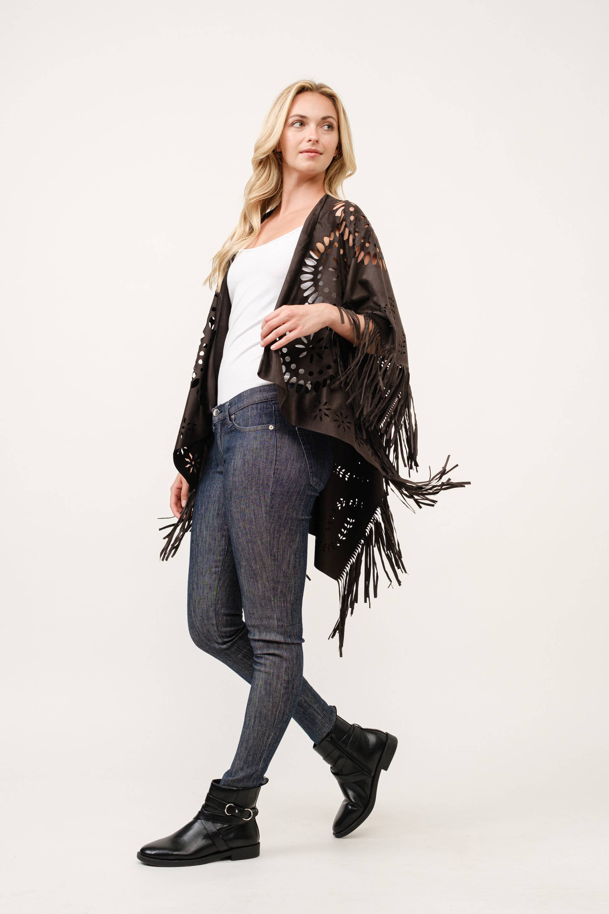 Raj Trading & Imports (USA) Inc. – wholesale Poncho – Women's – Willa Faux Suede Western Style Poncho Ruana10