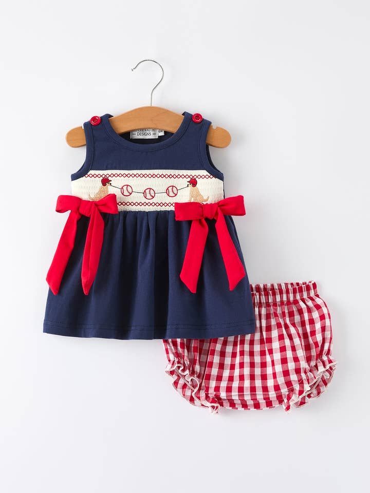 Babyflickor Bloomers Romper Set – Hund Baseball Smocking Broderi Outfit för wholesale av Rylee Faith Designs