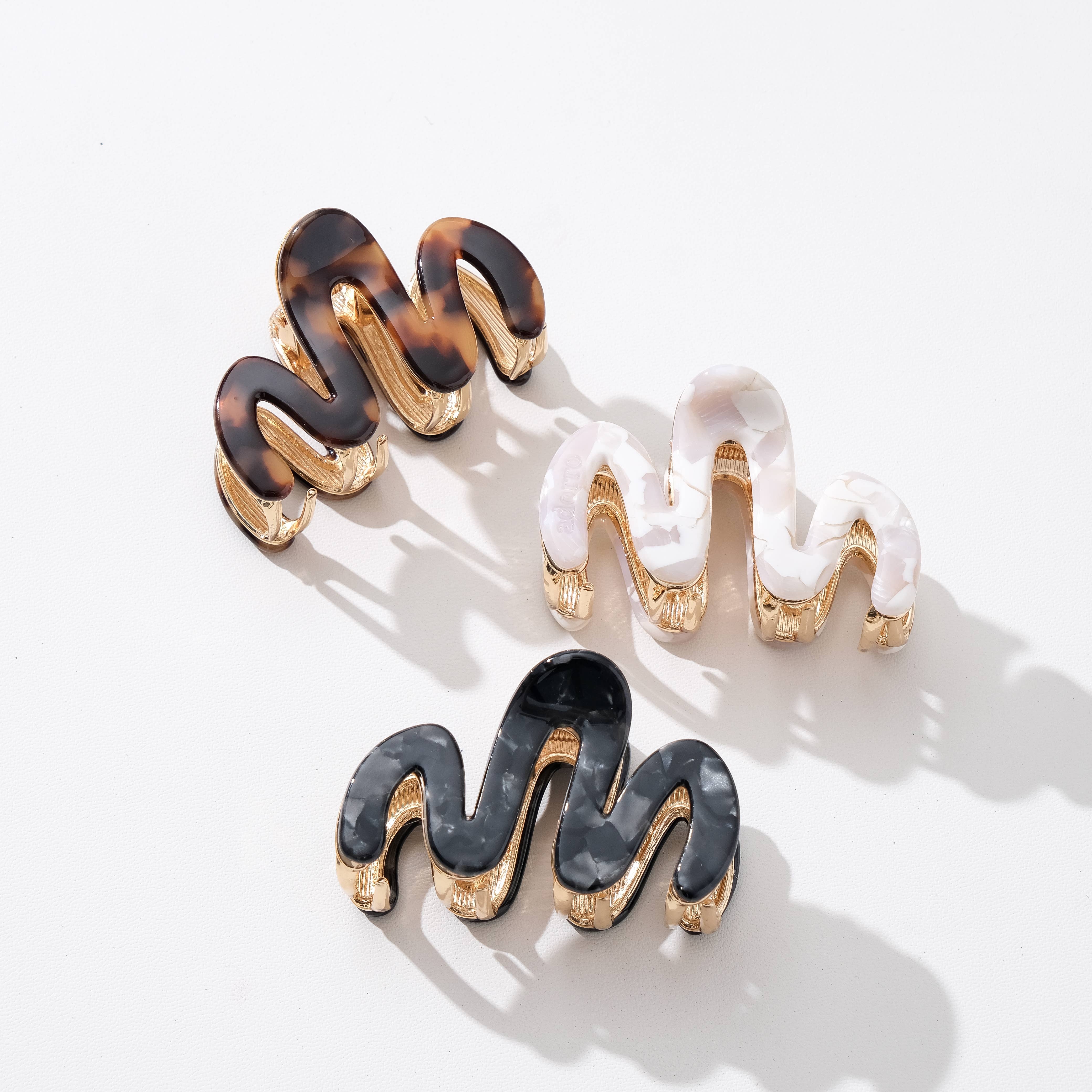 Assorted Willow Mini Vintage Snow | Mini Squiggle Metal Claw Clip for wholesale on Faire