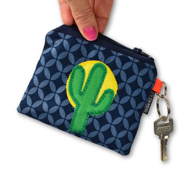 Pochette zippée pour porte-clés, motif cactus, recyclée et fabriquée à la main pour la vente par Sew Minimal