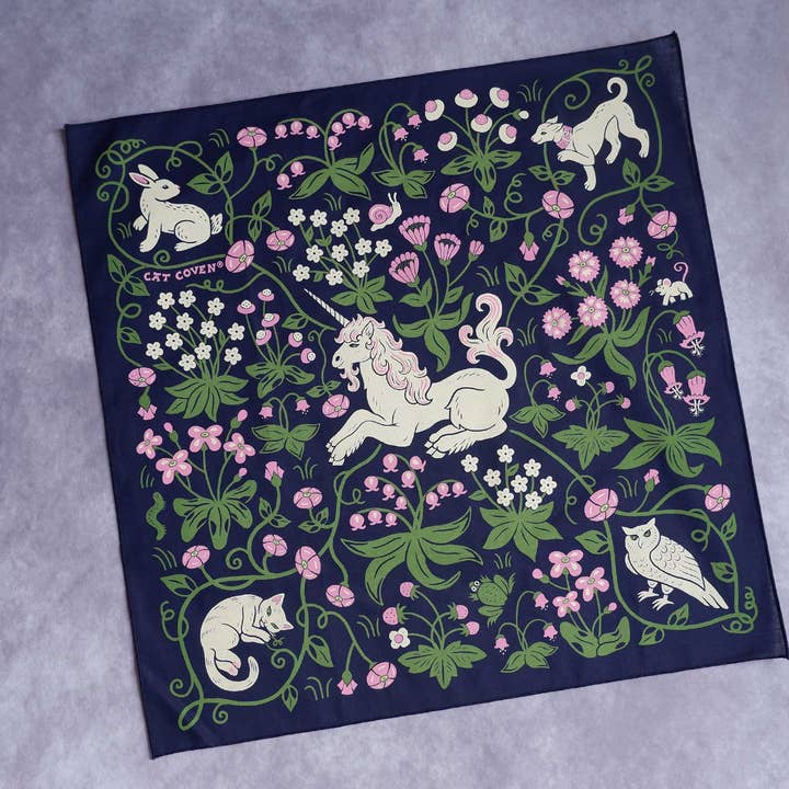 Unicorn Garden - Bandana en coton pour la vente par Cat Coven