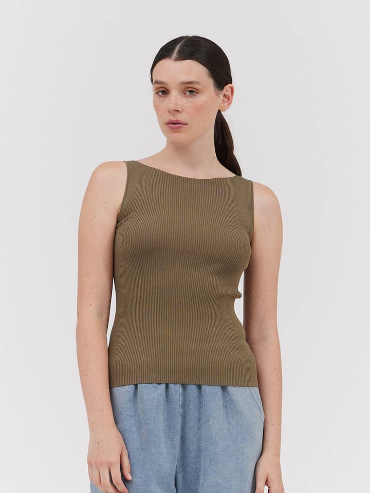 41911 - CHANDAIL SANS MANCHES À COL BATEAU pour la vente par Grade & Gather