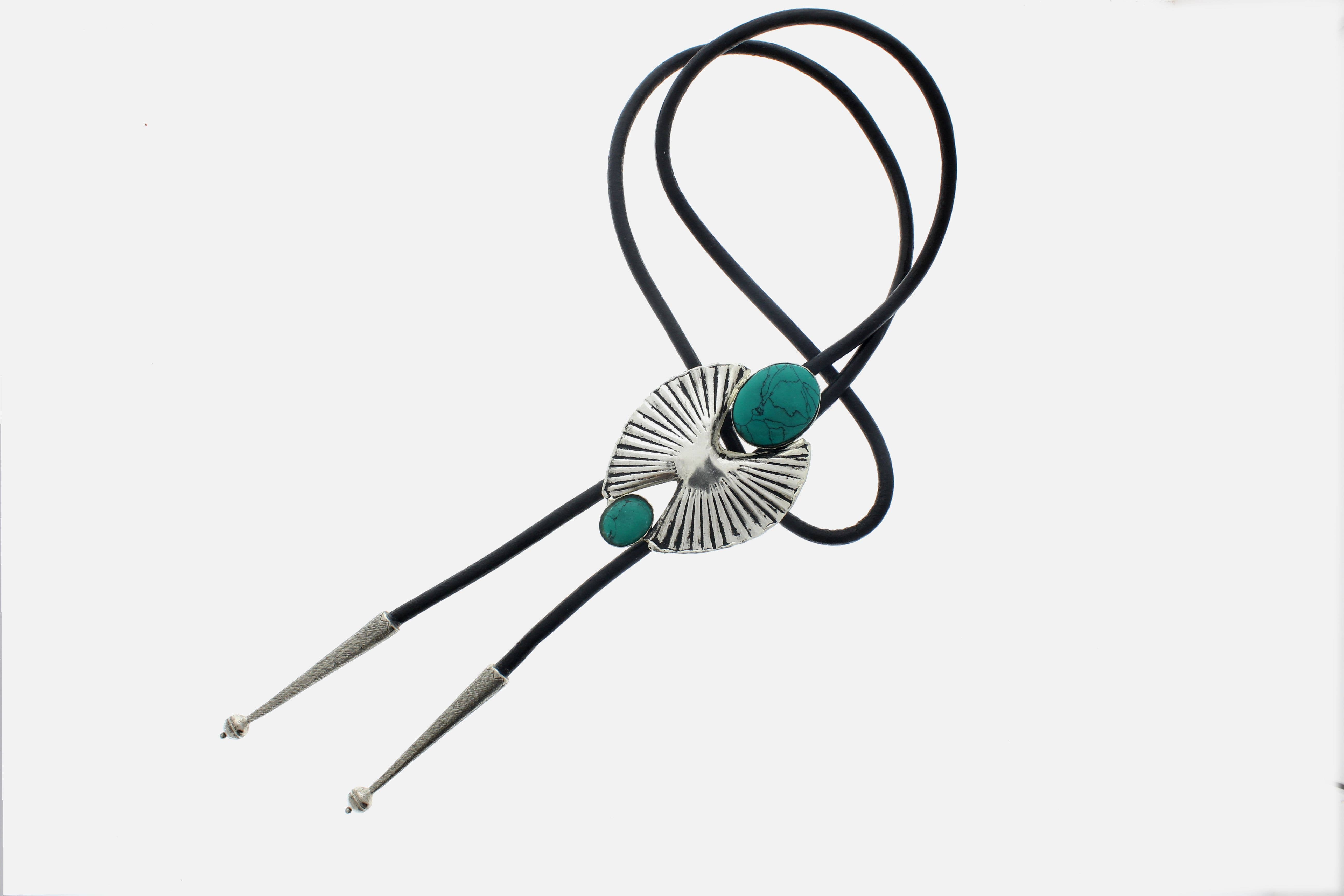 HHH Designs - Vente Bijou – homme - Bolo tie amérindien en turquoise, cordon noir, marron, chacun0