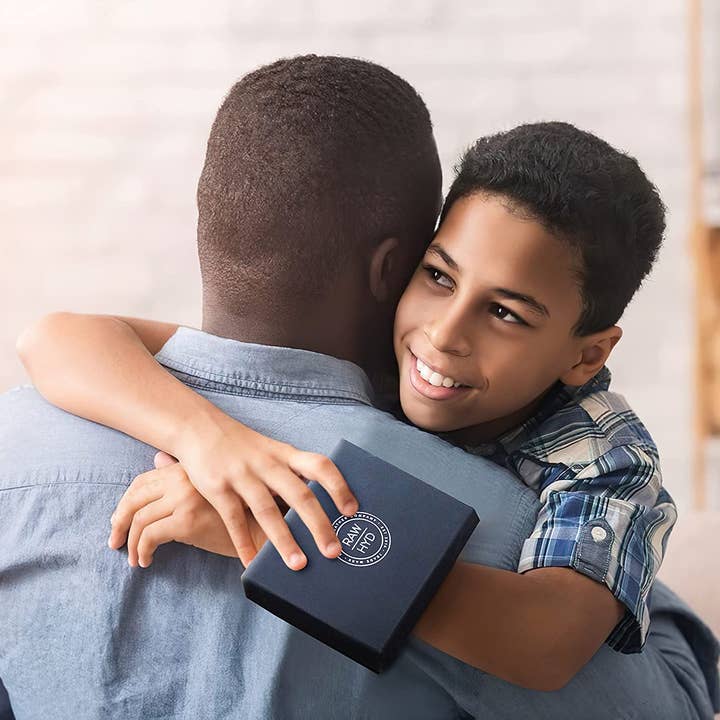 RAWHYD Leather Co. - Wholesale Wallet - Men's - RAWHYD - Baseball Stitch Bi-fold Leather Wallet - 3 4/8" x 4 5/8"8