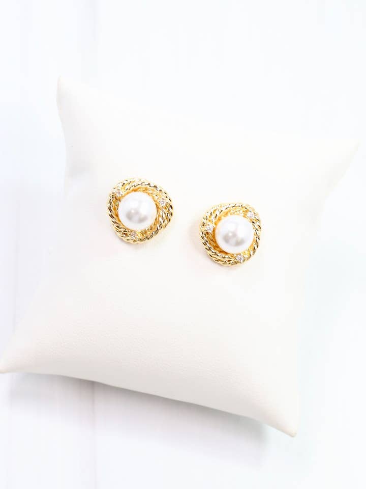 Karie Pearl Stud Earring Gold for wholesale by Caroline Hill