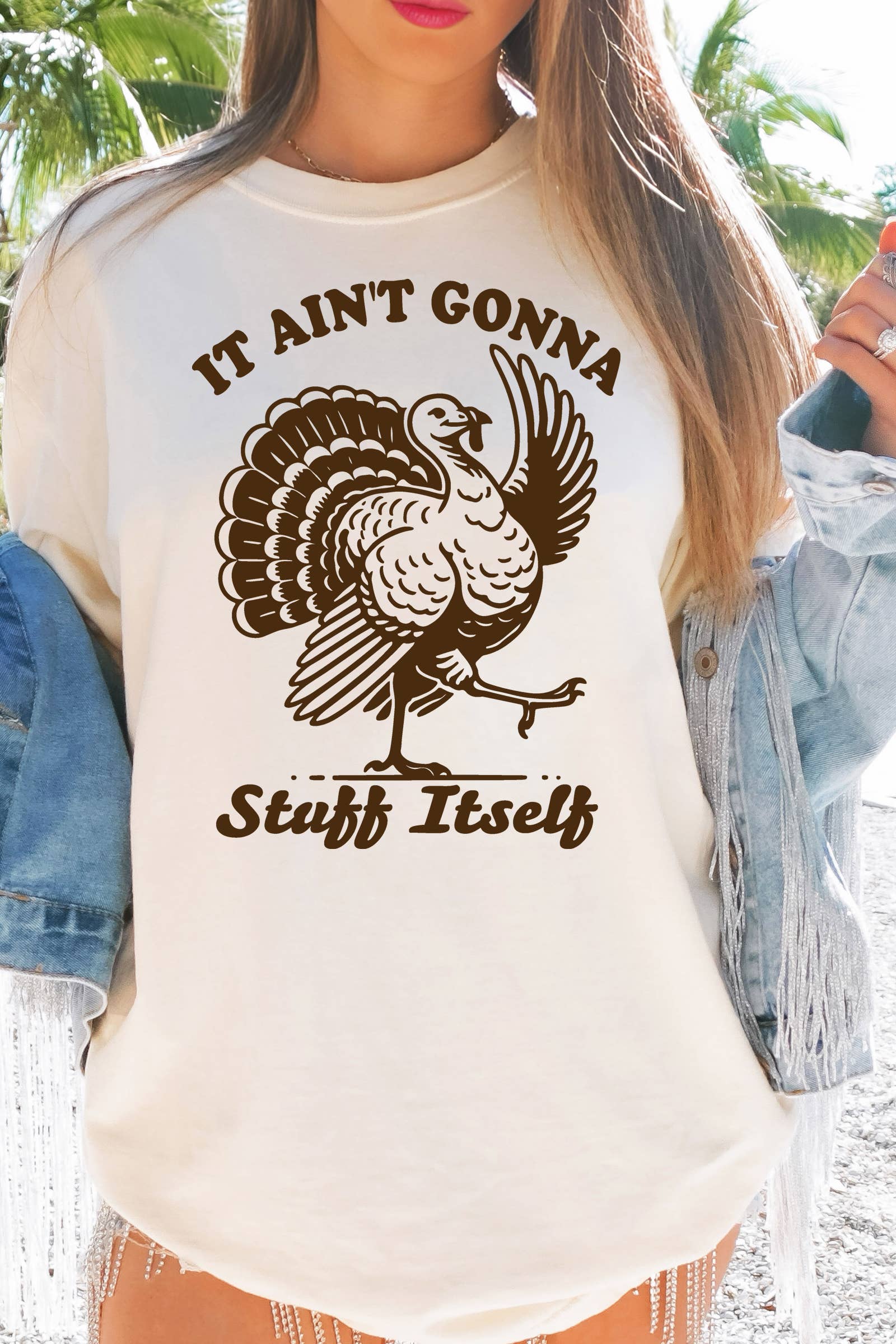 Glittering South - Wholesale T-Shirt (Graphic) - Women's - It Aint Gonna Stuff Itself Graphic Tee