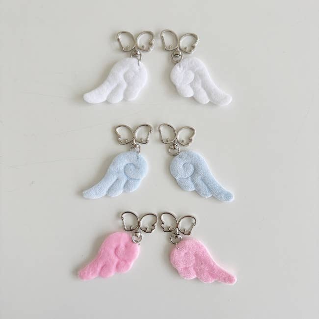 MOND HAUS – wholesale Keychain – Women's – MOCHI Keychain | Soft Touch Angel Wing Charm 2 Pieces Set3