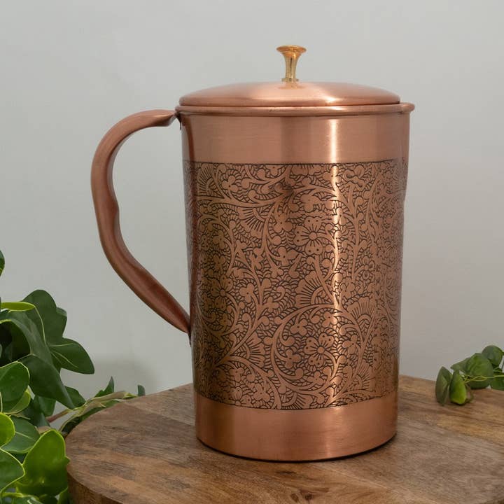 Pure copper jug with flower pattern and lid ± 2 liters for wholesale by Ayurveda Specialist B.V.