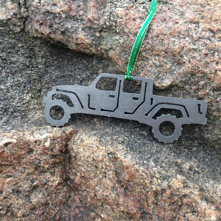 Burke Metal Work - Wholesale Ornament - Gladiator Jeep Ornament