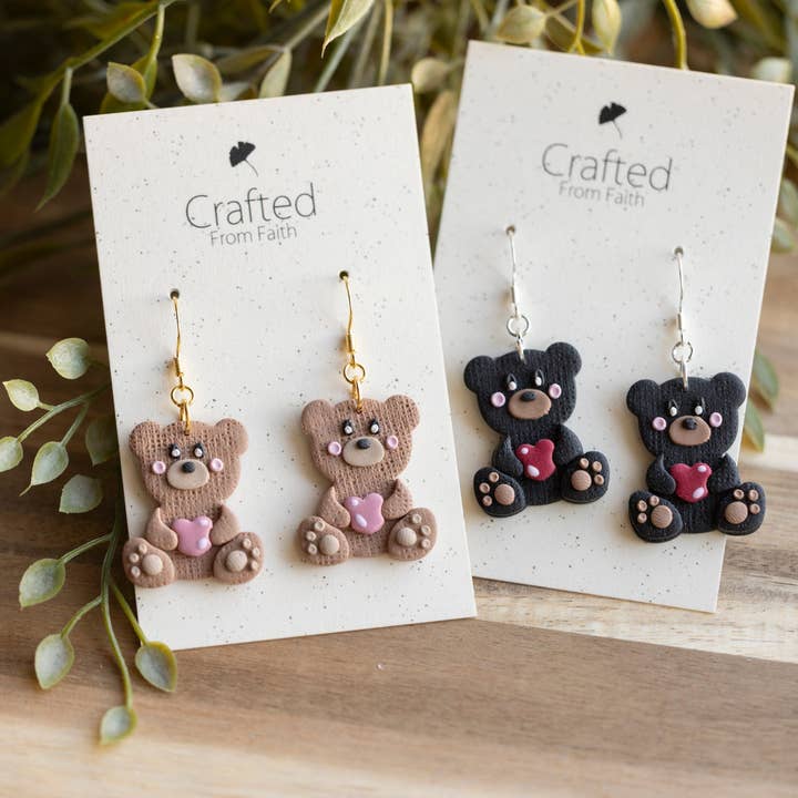 Oursons câlins mignons pour la vente par Crafted From Faith, LLC