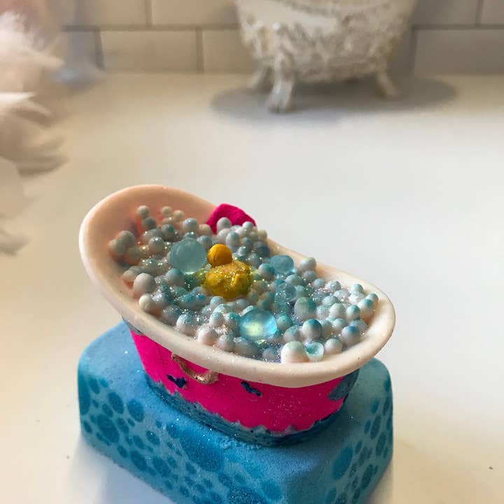 Cat Got Your Tub Bath Bomb for wholesale by Honeycat Cosmetics