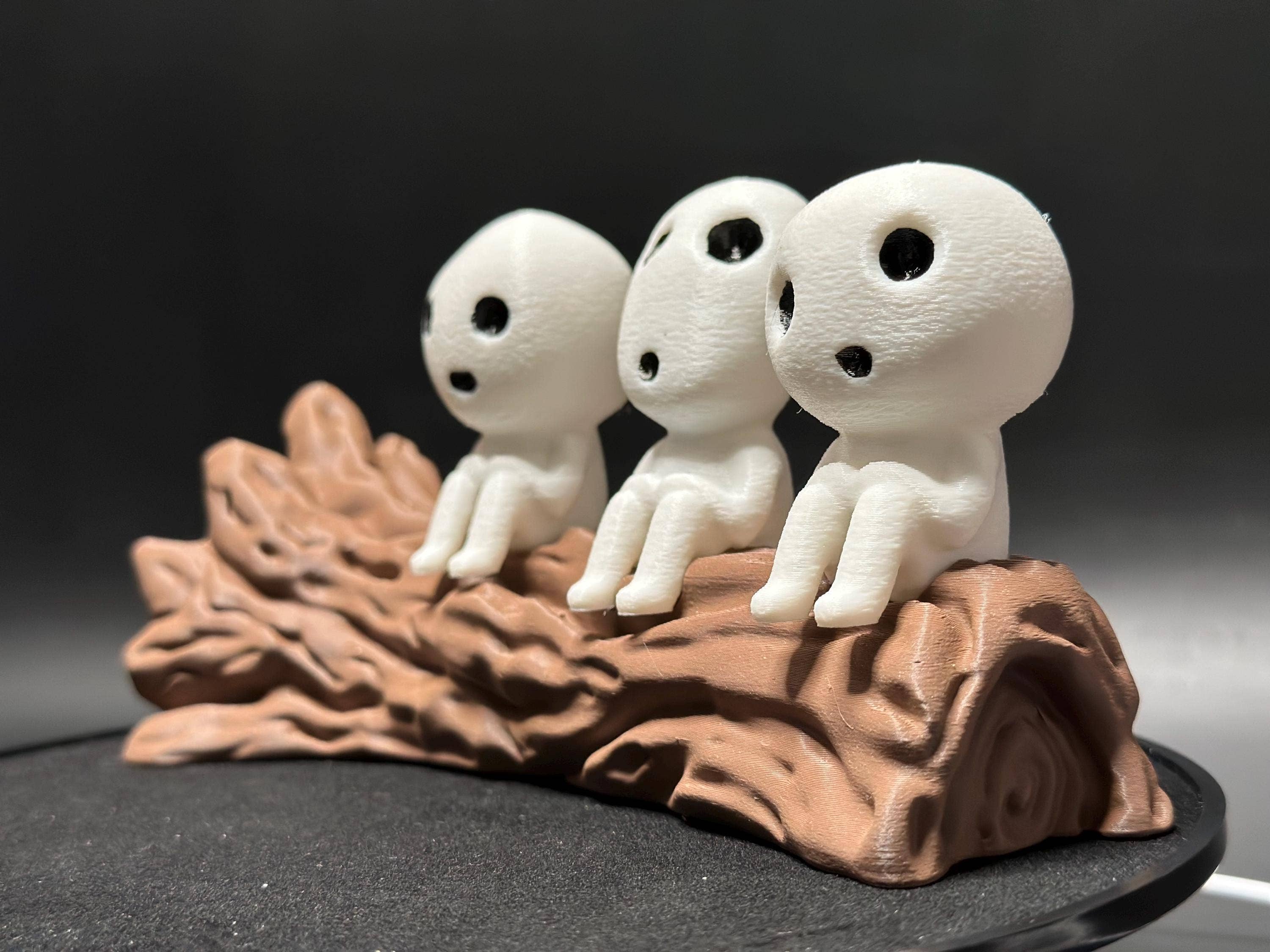 <3 Studio - Vente Veilleuses - Veilleuse Forêt Enchantée Kodama : Lampes féériques esprit de la forêt pour déco magique6