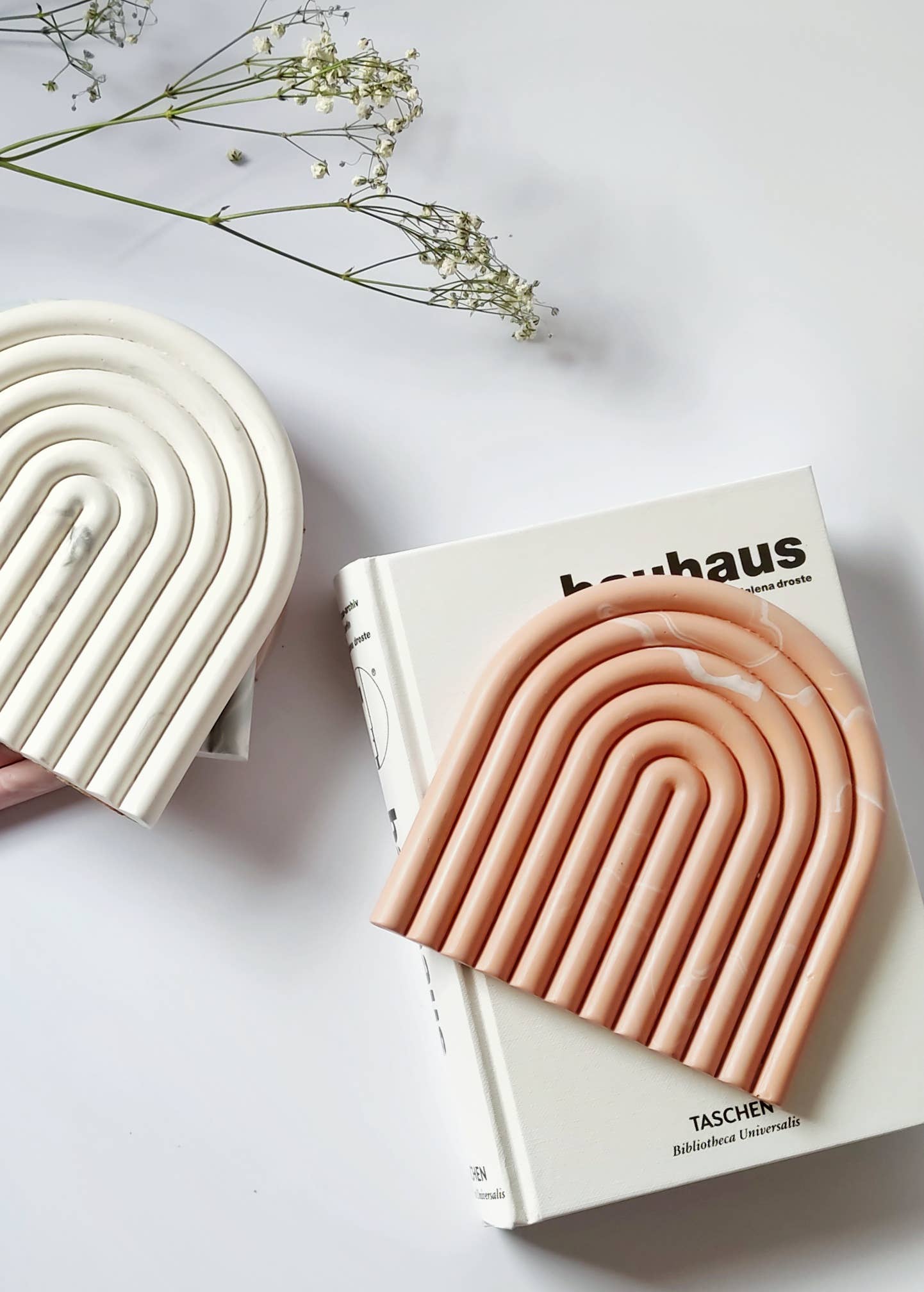 Kndly home - Wholesale Decorative Tray - Nordic style rainbow shaped tray3