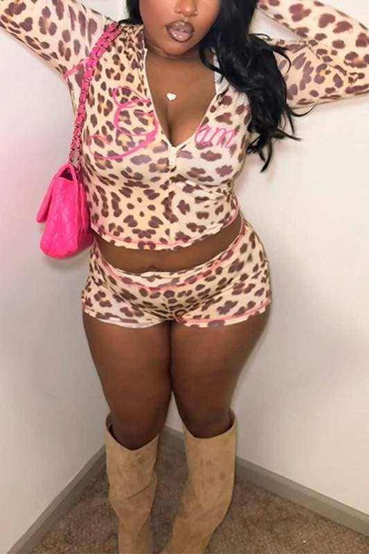 KAKI Completo tuta con felpa e pantaloncini a stampa leopardata. in vendita all'ingrosso su Faire