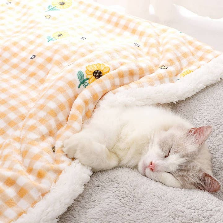 PAWPAWwholesale - Wholesale Pet Blanket - Cat/Dog - Cozy Double-Layer Cat blanket – Soft Sofa Mat_CWMM72839