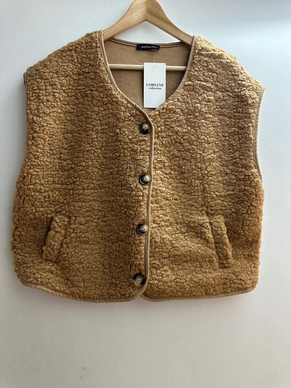 LORIANE - Wholesale Outerwear Vest - Women's - 24510 vest vest with one size fits all 
8