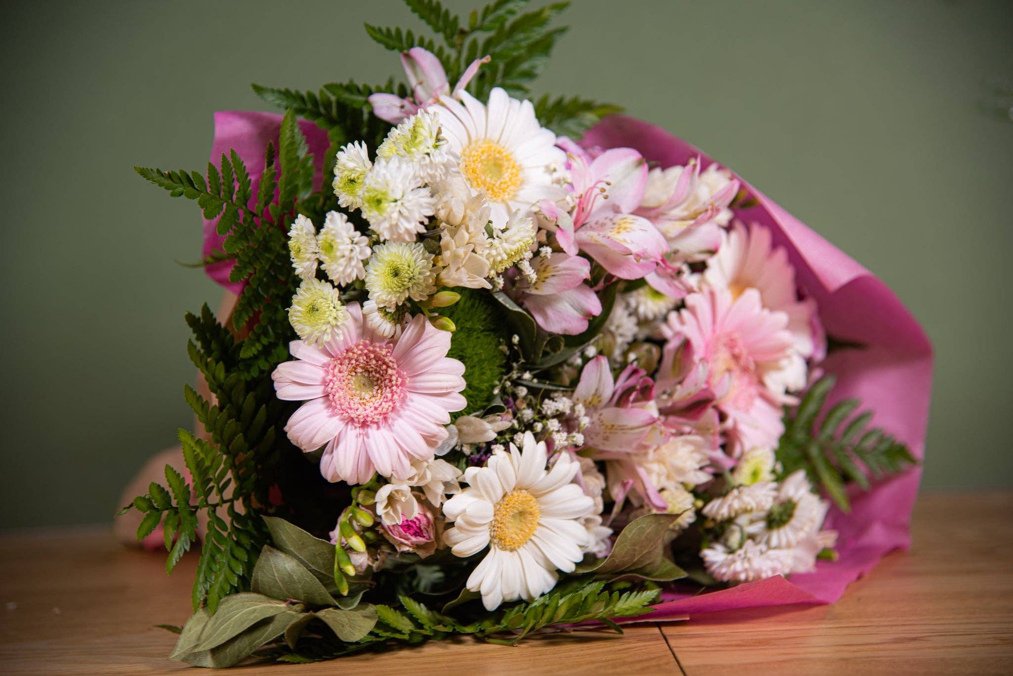 kadopapier.net - Vendita all'ingrosso Carta velina - Carta velina bianca resistente all’acqua e ai colori3