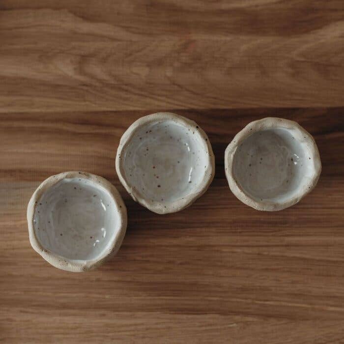 Mini-coupelles blanches pour la vente par Töpferei am Wald