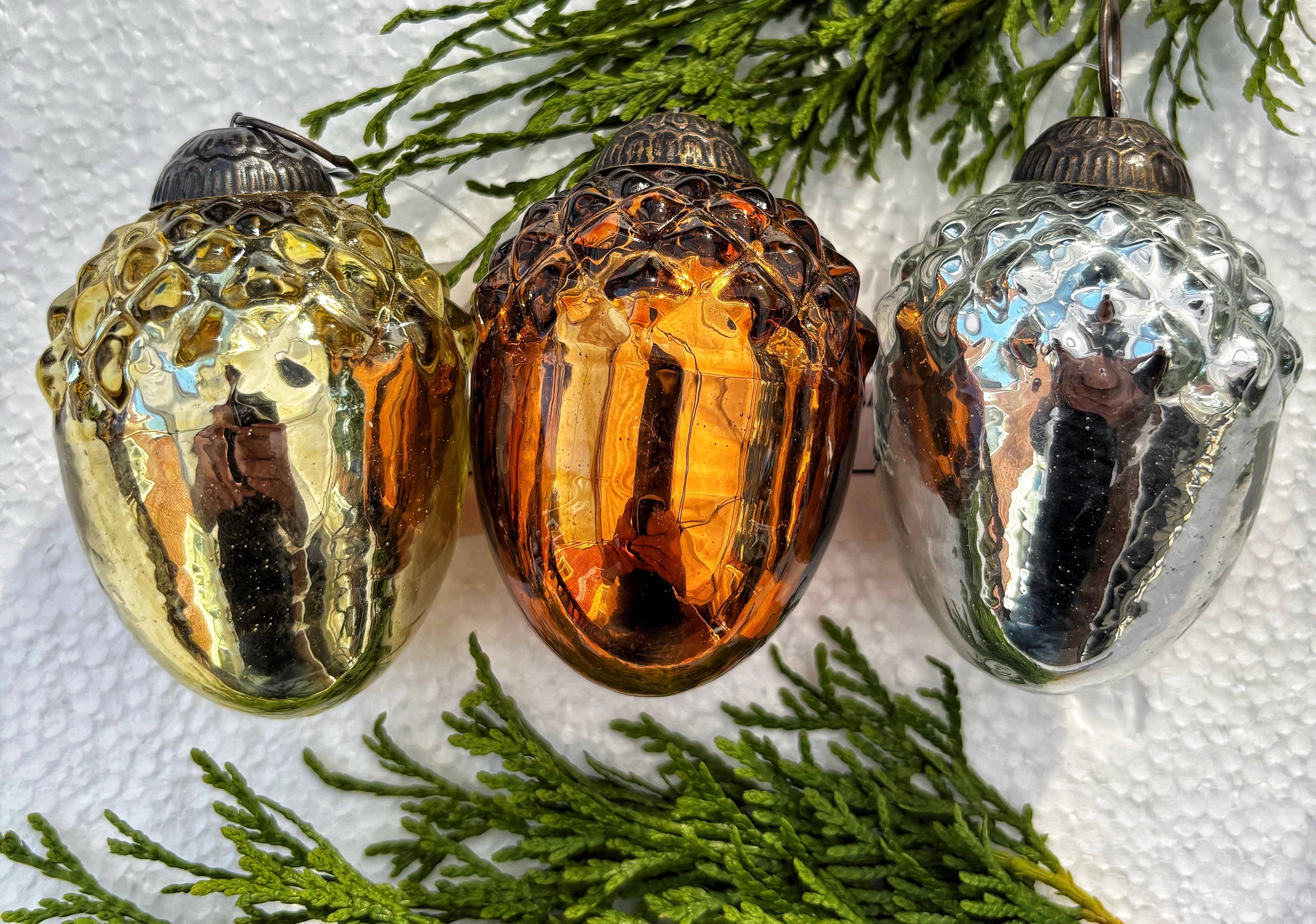 Silk Road Traders - Wholesale Ornament - 3" Acorn Crackle Glass Christmas Ornament Amber1