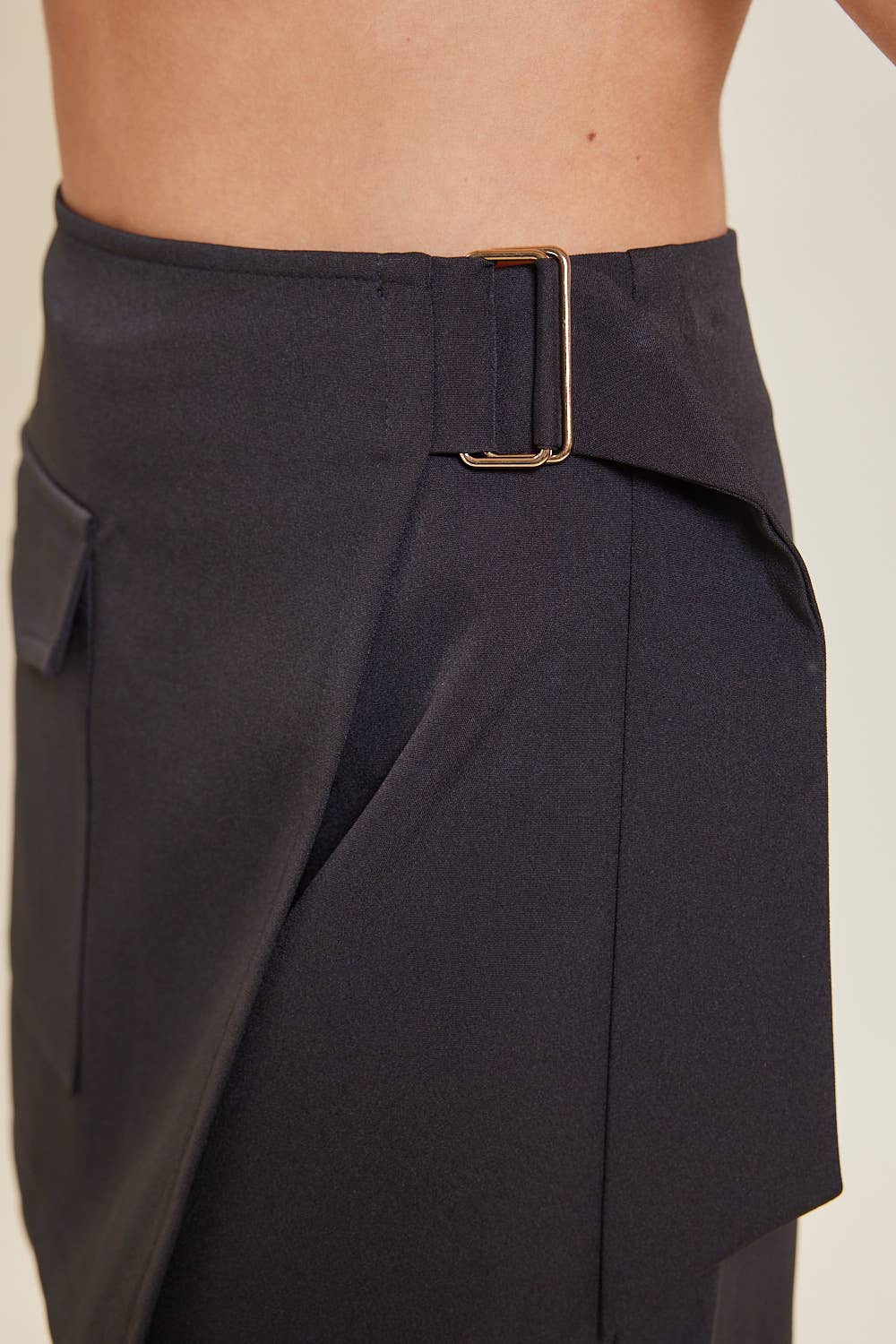 idem ditto - Wholesale Skirt - Women's - CLASSIC WRAP MINI SKIRT WITH ATTACHED BELT BUCKLE3