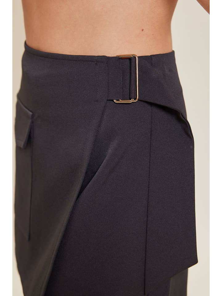 idem ditto – wholesale Skirt – Women’s – CLASSIC WRAP MINI SKIRT WITH ATTACHED BELT BUCKLE3