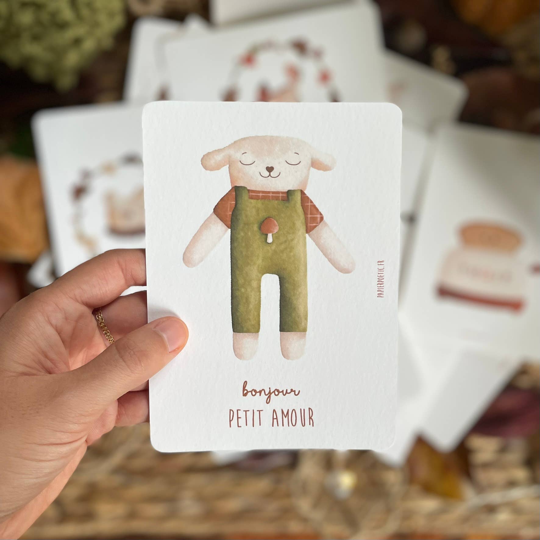 Papier Poetic - Vendita all'ingrosso Biglietto di auguri per la nascita - Cartolina / Biglietto « White Sheep Doudou »1