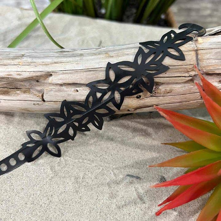 Kaden & Kai – Großhandel Manschettenarmband – Wildblumen-Fahrradschlauch-Armband5