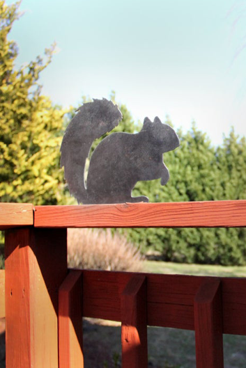 Highland Ridge  |  Handmade Home Decor - Wholesale Outdoor Ornament/Decor - Metal Squirrel Statue5