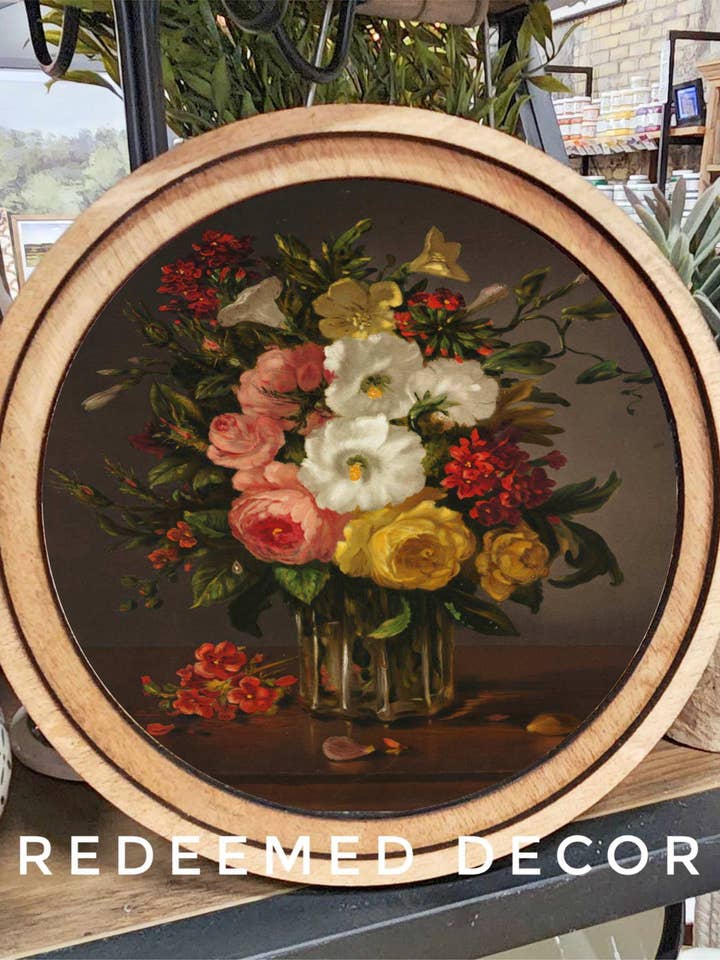 8" rund vintage mörk blommig konst för wholesale av Redeemed Decor
