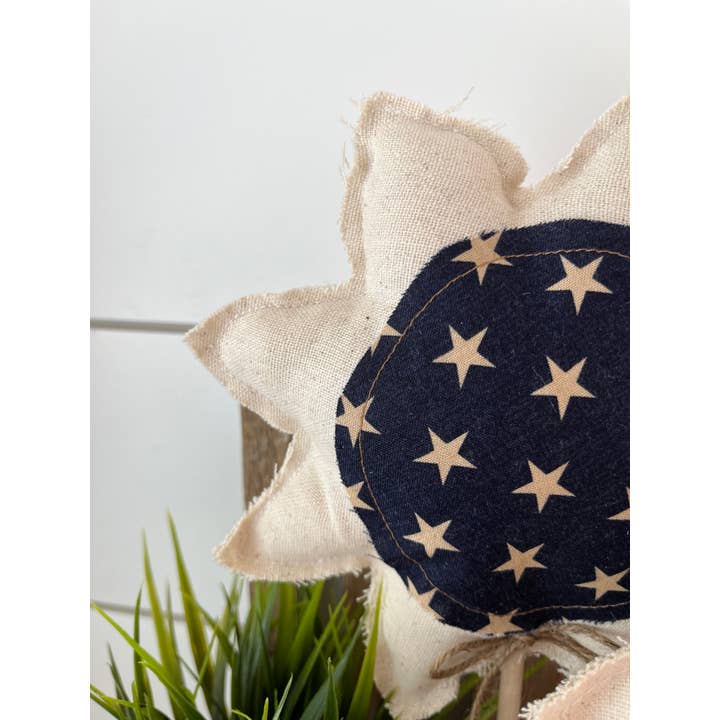 Kate + Em - Wholesale Decorative Tabletop Object - 2pc. Rustic 4th of July Sunflower Set - Vintage