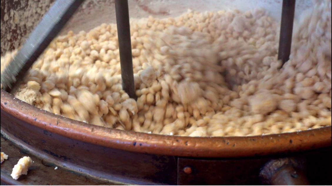 Royale Normande Chocolaterie – wholesale Chocolate-covered sweets – TRUFFLES PRALINE CREPE LACE - BULK CARDBOARD 3031