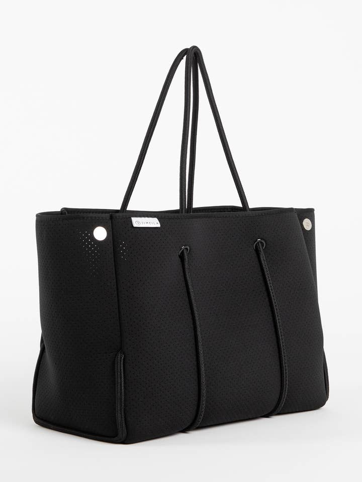 Everything Travel Tote pour la vente par Jimeila