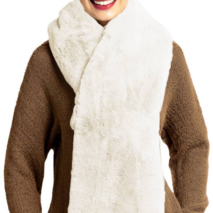 Cap Zone - Vente Châle – femme - Étole châle luxueuse en fausse fourrure doublée satin1