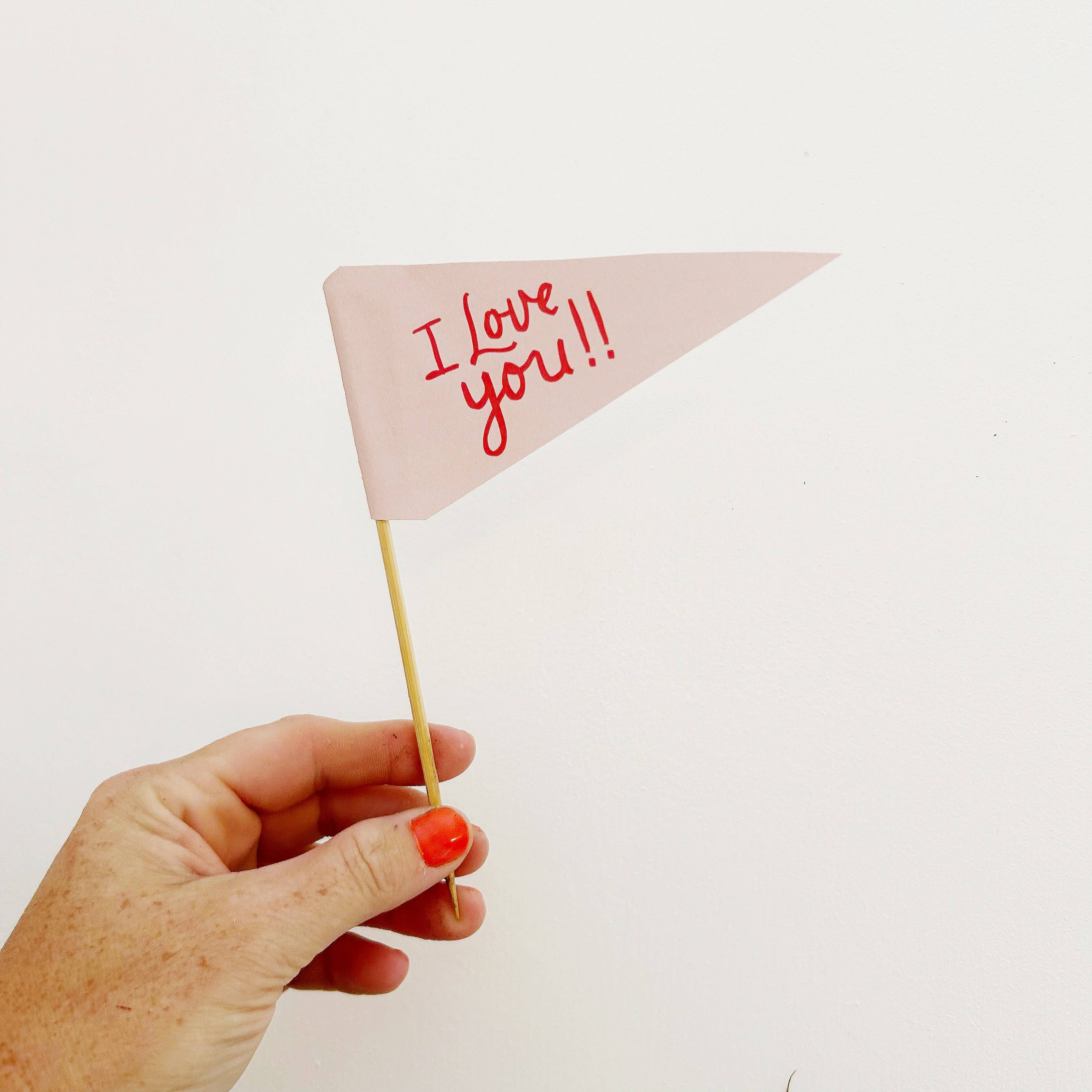 Handpicked Goods - Wholesale Garden/Lawn Stake - I love you paper flag 1