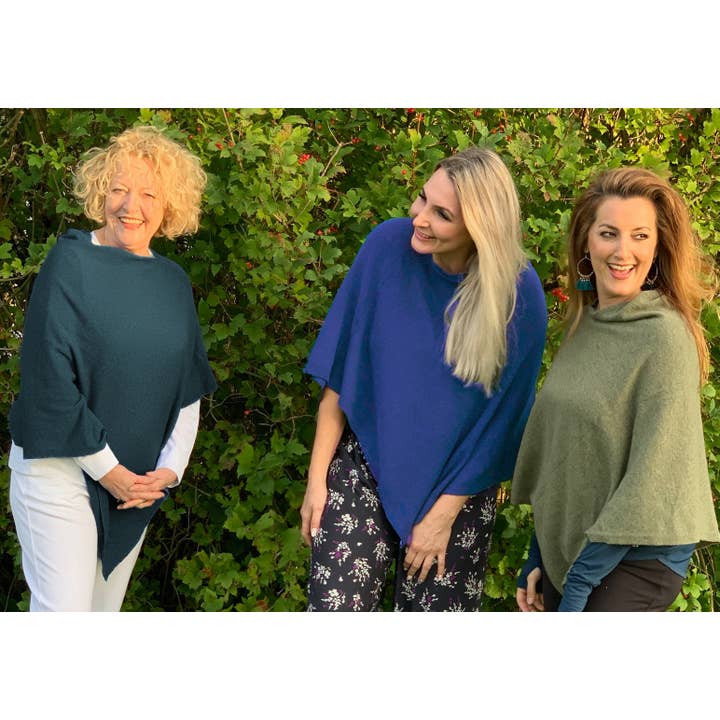 Creatico - Wholesale Poncho – Women's - House of Conti Firenze Cashmere Blend Italian Poncho Regular27