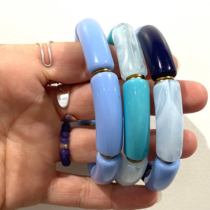 Elastische armband, kunststof buis in blauwtinten van 1 cm dik voor wholesale door Misdi By Diane