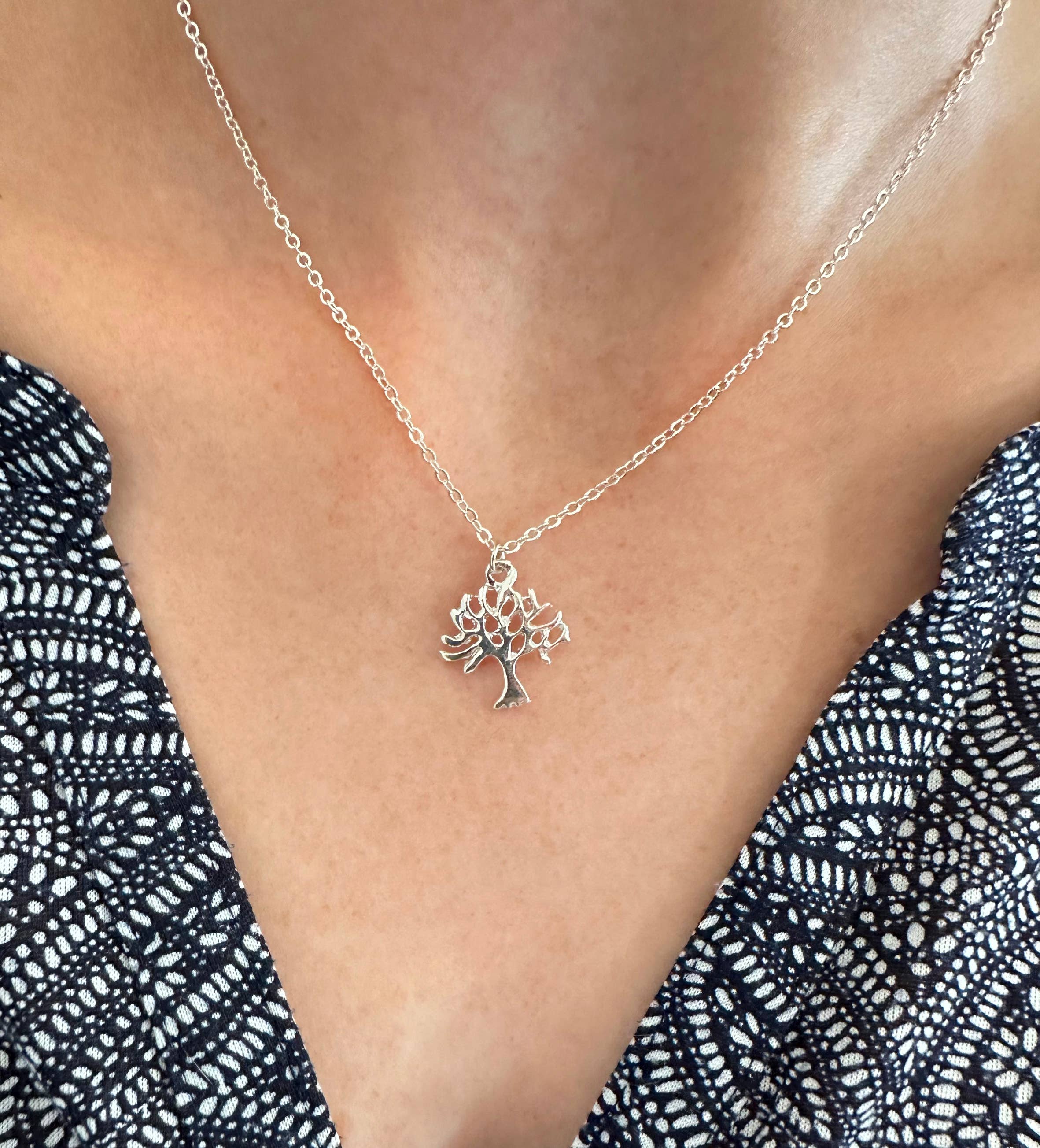 gold Tree of life necklace fashion jewellery silver for wholesale on Faire4