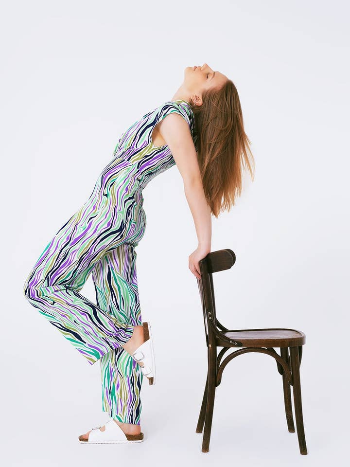 Tuta con colletto da fumatore in stampa astratta multicolore per la vendita all'ingrosso da parte di Q2—All Orders:Free Duties for the US,UK,and Canada